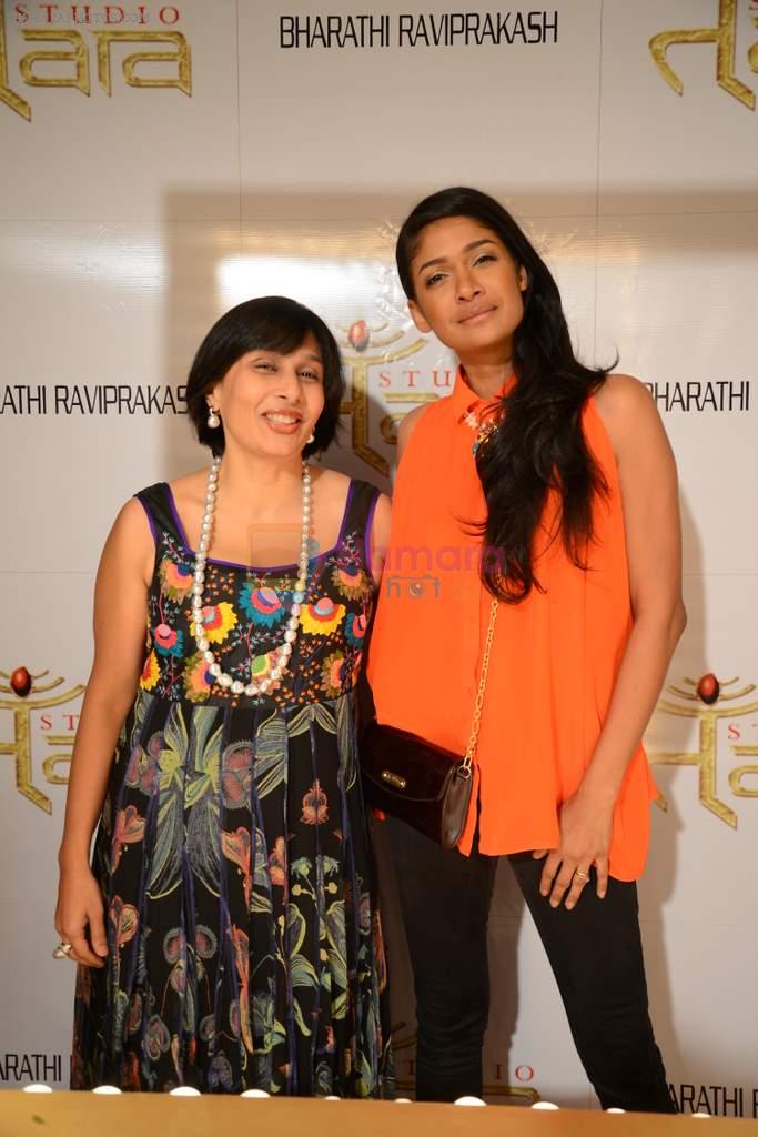 Carol Gracias at Bharati Raviprakash's store launch in Priyadarshini's store, Mumbai on 17th Jan 2014