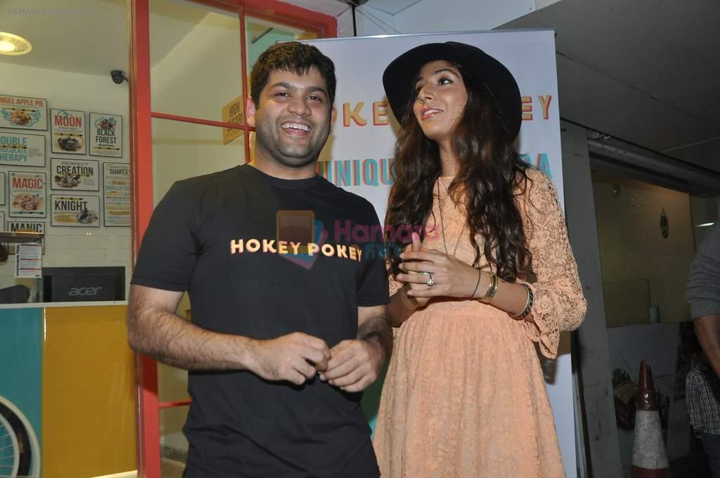 Monica Dogra at Hokey Pokey store in Mumbai on 22nd Jan 2014