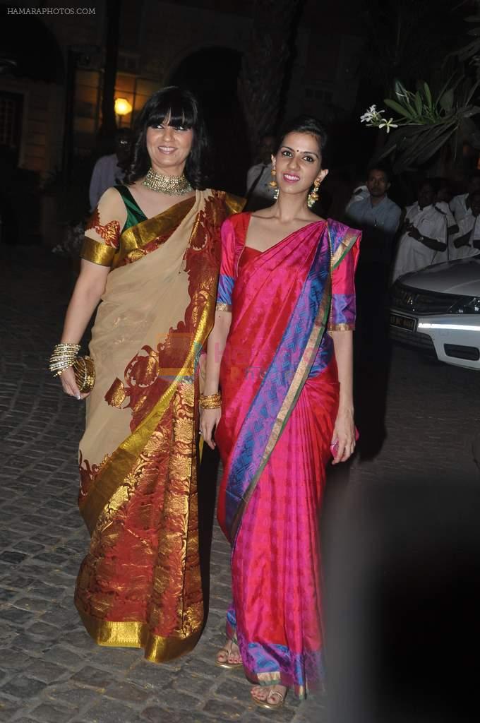 Nishka Lulla, Neeta Lulla at Ahana Deol's Wedding Reception in Mumbai on 2nd Feb 2014