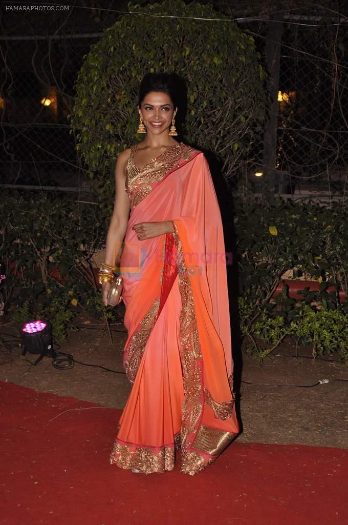 Deepika Padukone at Ahana Deol's Wedding Reception in Mumbai on 2nd Feb 2014