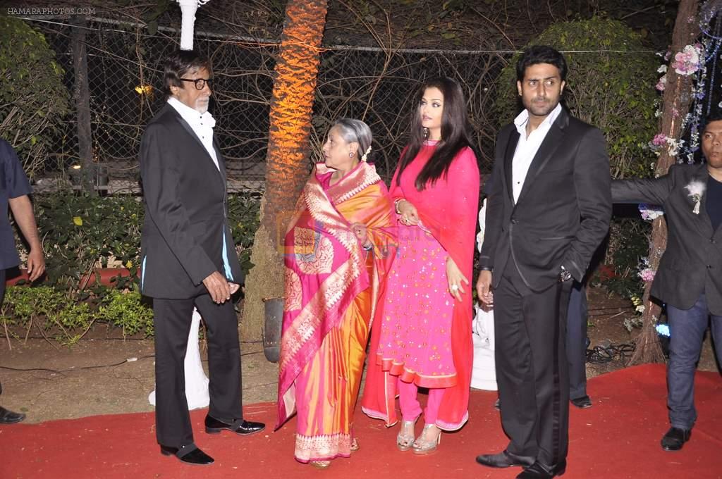 Amitabh bachchan, Jaya Bachchan, Aishwarya Bachchan, Abhishek Bachchan at Ahana Deol's Wedding Reception in Mumbai on 2nd Feb 2014