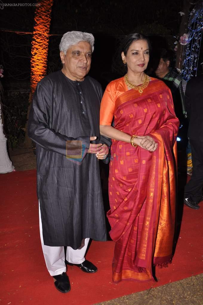 Javed Akhtar, Shabana Azmi at Ahana Deol's Wedding Reception in Mumbai on 2nd Feb 2014