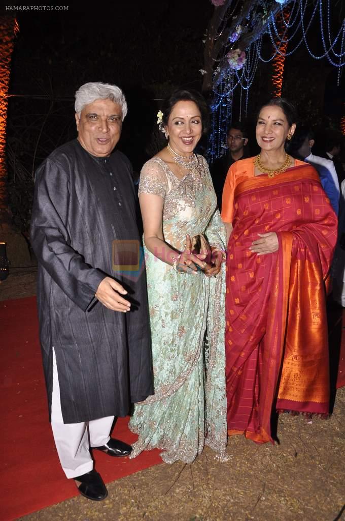 Javed Akhtar, Shabana Azmi, Hema Malini at Ahana Deol's Wedding Reception in Mumbai on 2nd Feb 2014