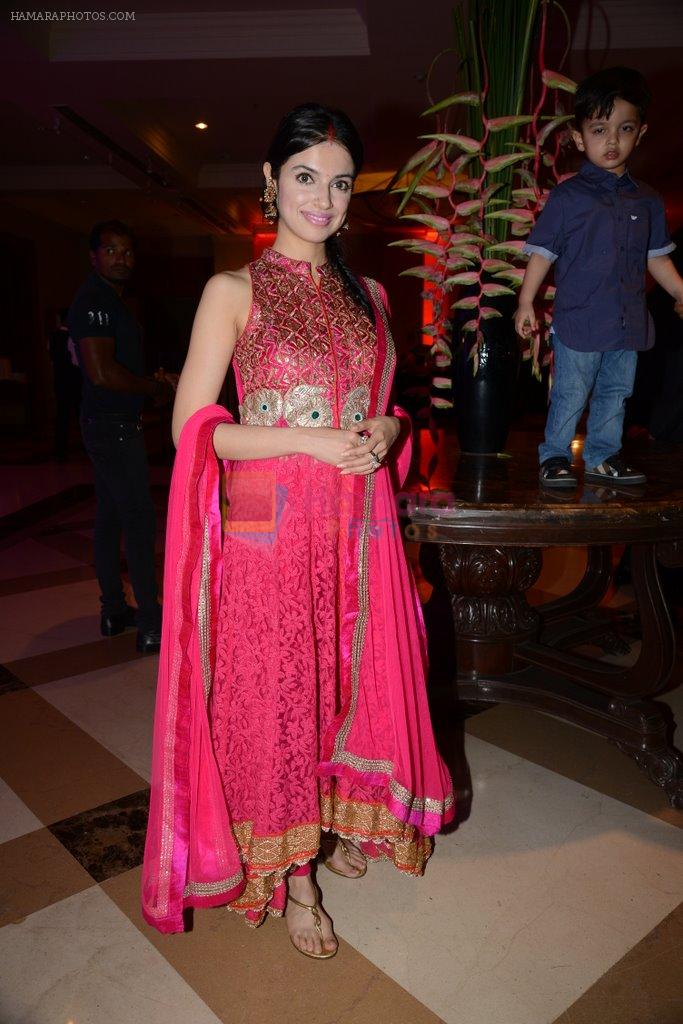 Divya Kumar at Siddharth Kannan's wedding reception with Neha in Mumbai on 4th Feb 2014