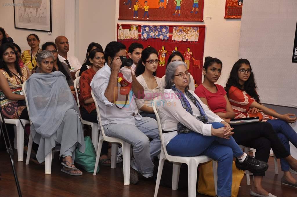 Achala Sachdev conducts Fashion workshop at Kalaghoda festival in Kalaghoda, Mumbai on 5th Feb 2014