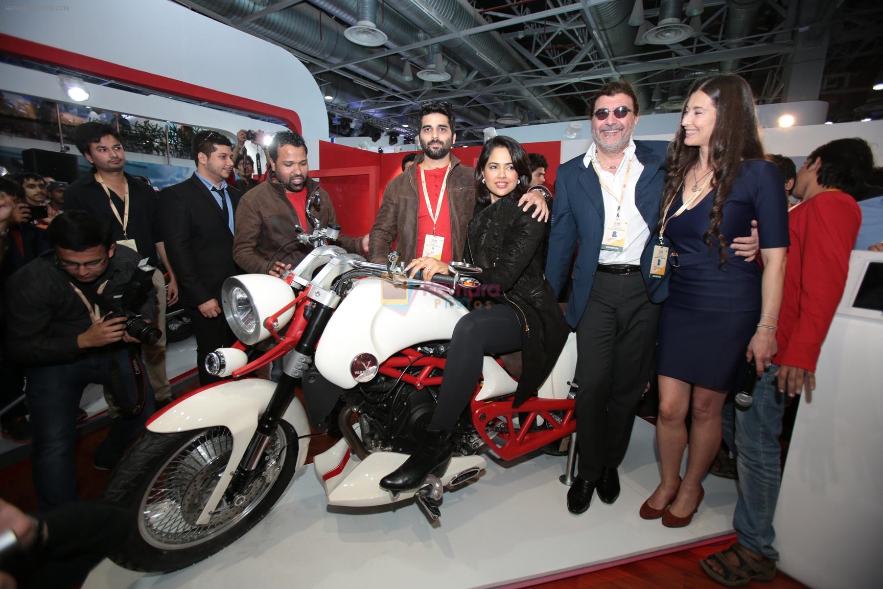 Sameera Reddy Unveils Vardenchi T5- India's first ultra premium motorcycle at Auto Expo 2014
