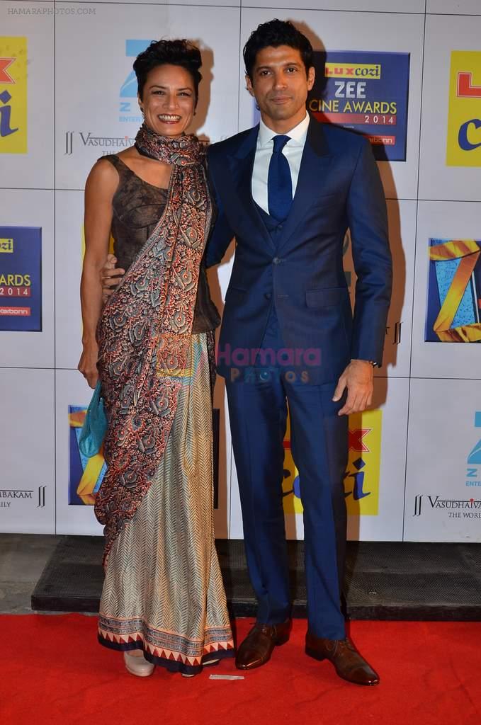 Farhan Akhtar, Adhuna Akhtar at Zee Awards red carpet in Filmcity, Mumbai on 8th Feb 2014