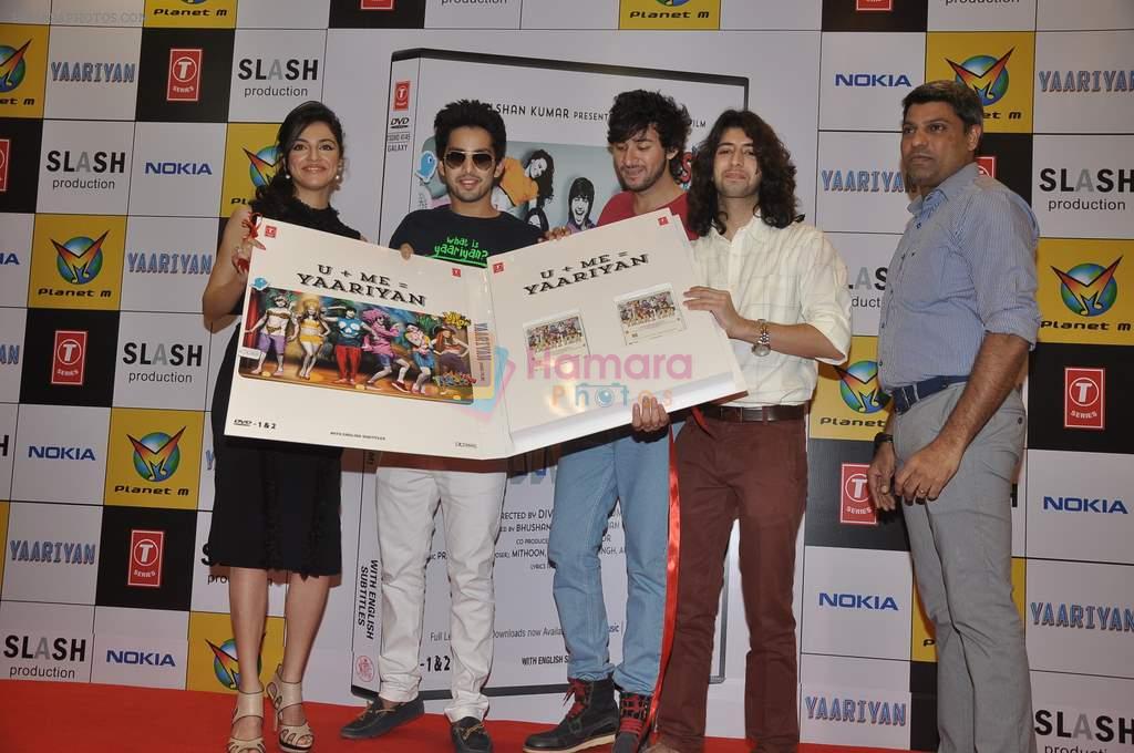 Divya Khosla Kumar, Himansh Kohli, Devanshu Sharma, Shreyas Pardiwalla at DVD launch of Yaariyan in Powai, Mumbai on 11th feb 2014