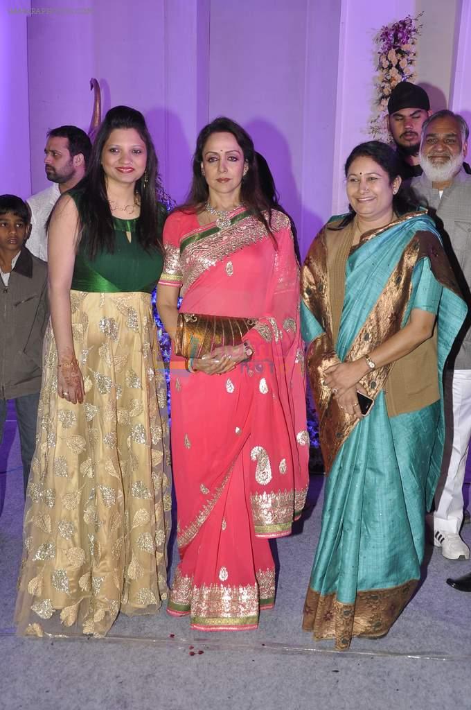 Hema Malini at Miraj Group's Madan Paliwal's daughter Devdhooti and Vikas Purohit's reception in Udaipur on 18th Feb 2014
