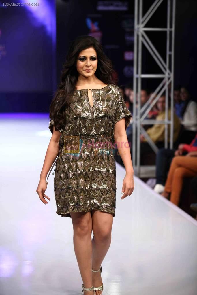 Koel Mallick walks for Rocky S on day 2 of Bengal Fashion Week on 22nd Feb 2014