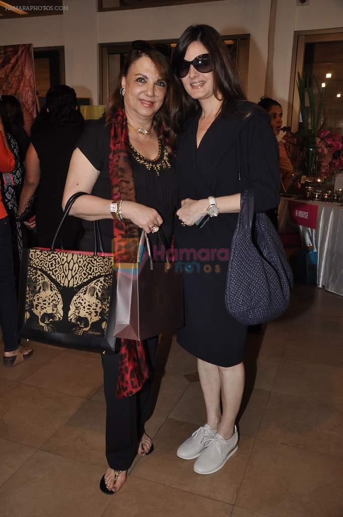Zarine Khan at Araish Event hosted by Sharmila and Shaan Khanna in Mumbai on 25th Feb 2014