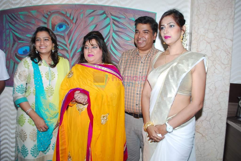 Tanisha Singh, Dolly Bindra at south Indian food festival in Radhakrishna Hotel, Andheri, Mumbai on 26th Feb 2014