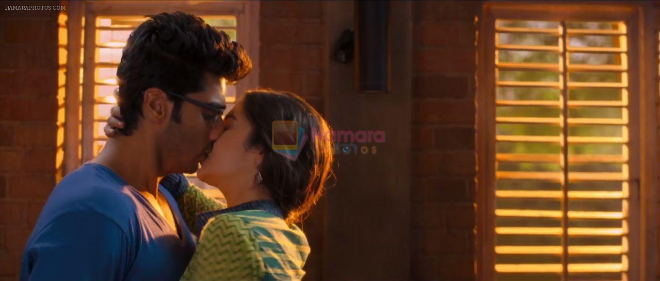 Alia Bhatt and Arjun Kapoor in 2 States Movie Still