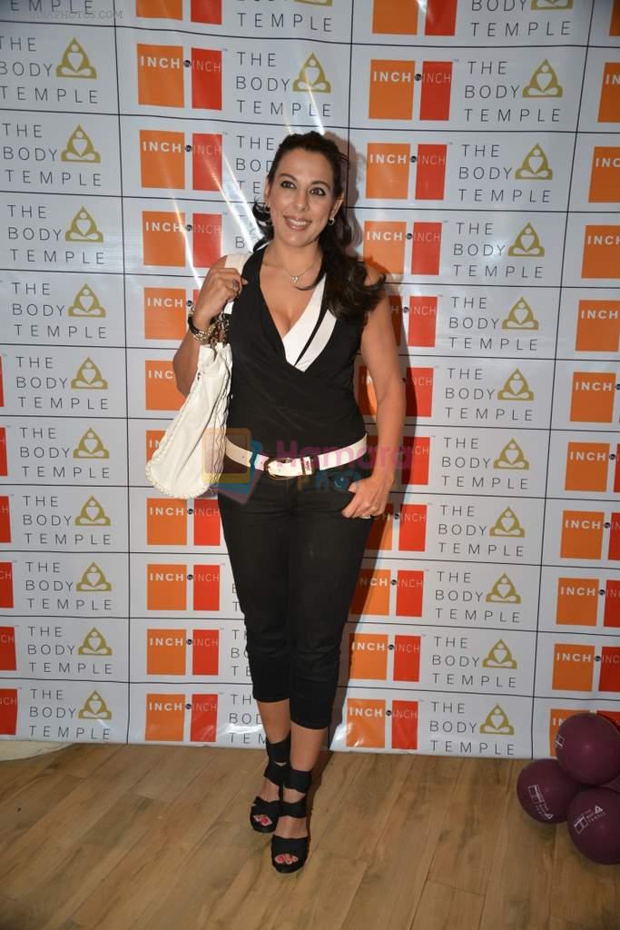 Pooja Bedi at Inch by Inch launch in Versova, Mumbai on 28th Feb 2014
