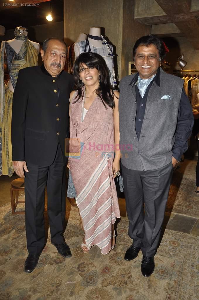 Tinnu Anand at Urvashi Kaur's collection launch in Ensemble, Mumbai on 28th Feb 2014