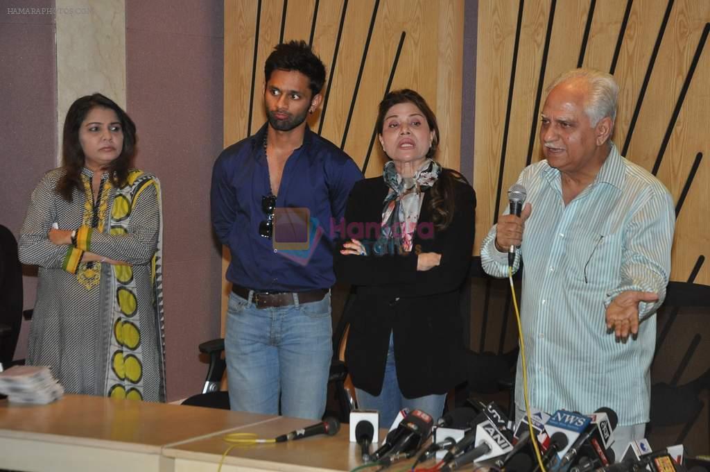 Rahul Vaidya, Sapna Mukherjee, Ramesh Sippy with celebs protest Subrata Roy's arrest in Mumbai on 2nd March 2014