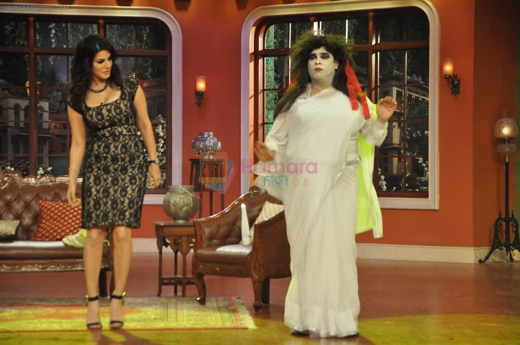 Sunny Leone on the sets of Comedy Nights with Kapil in Filmcity, Mumbai on 4th March 2014