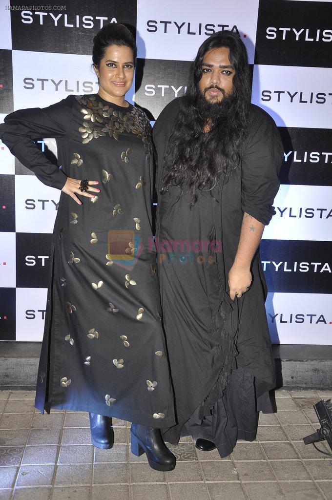 Sona Mohapatra at Stylista bash in honour of Wendell Rodricks in 212, Mumbai on 5th March 2014