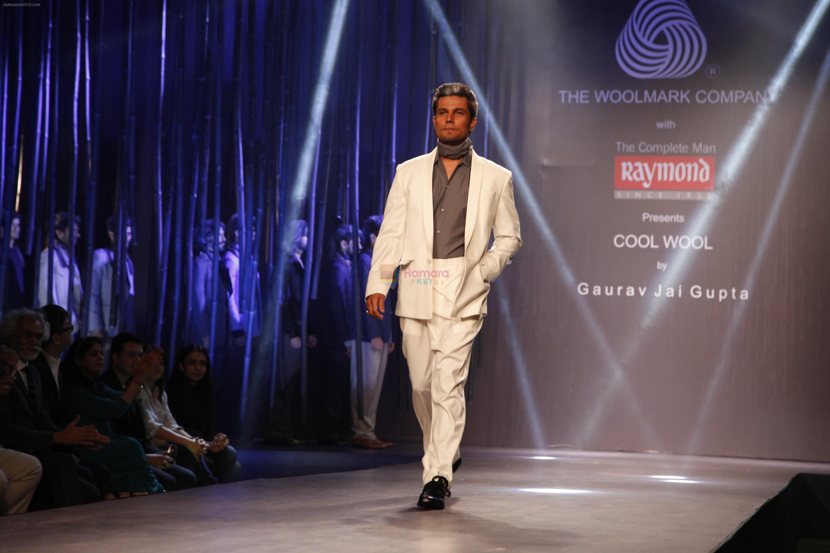 Randeep Hooda walks for Cool Wool show in Delhi on 6th March 2014