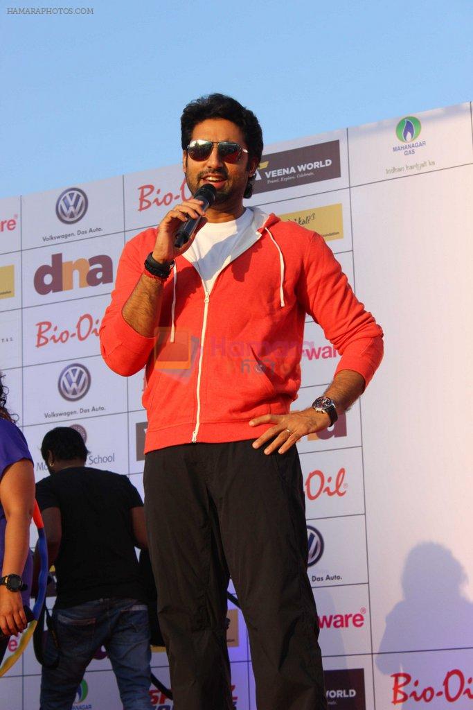 Abhishek Bachchan at DNA Marathon in Mumbai on 9th March 2014