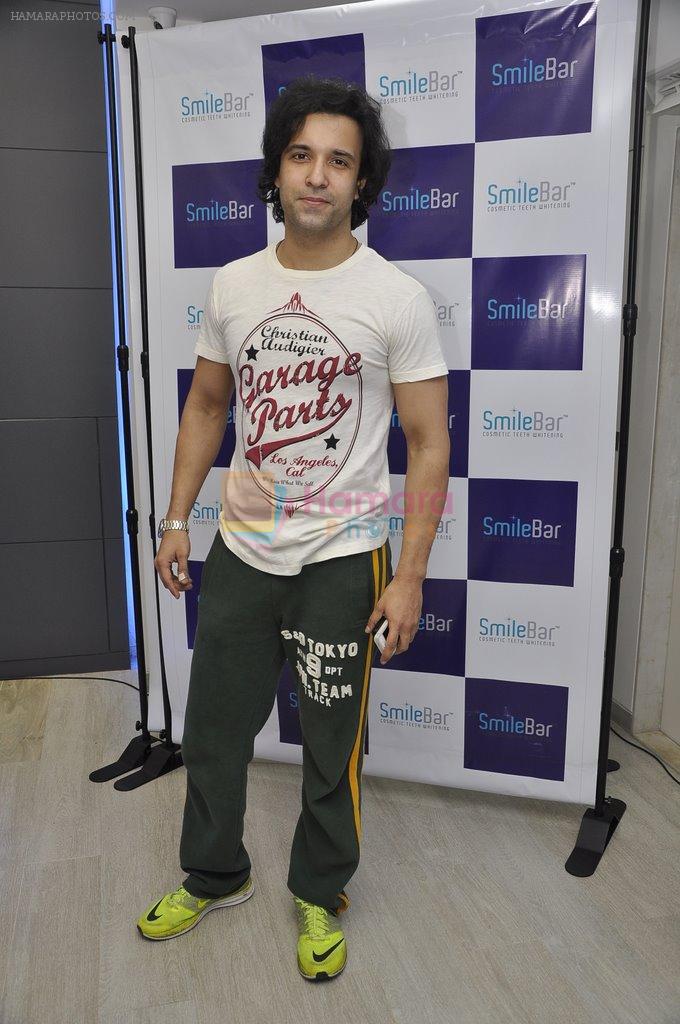 Aamir Ali at the launch of smile bar in Mumbai on 11th March 2014