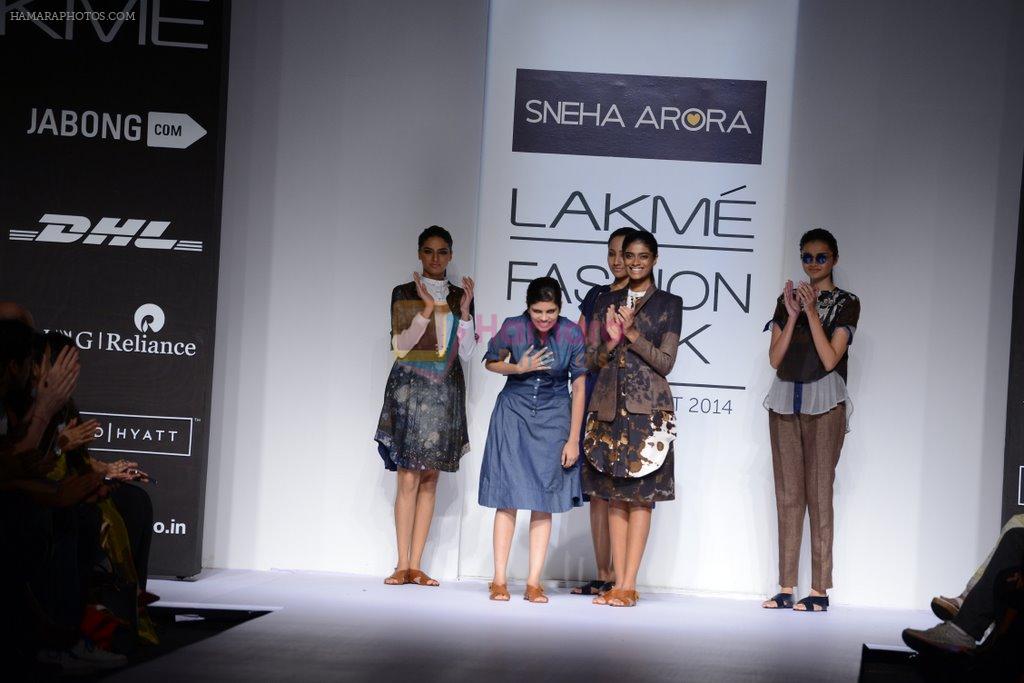 Model walk for Sneha Arora Show at LFW 2014 Day 1 in Grand Hyatt, Mumbai on 12th March 2014