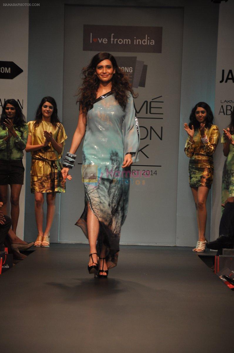 Karishma Tanna walk for Love From India Show at LFW 2014 Day 2 in Grand Hyatt, Mumbai on 13th March 2014