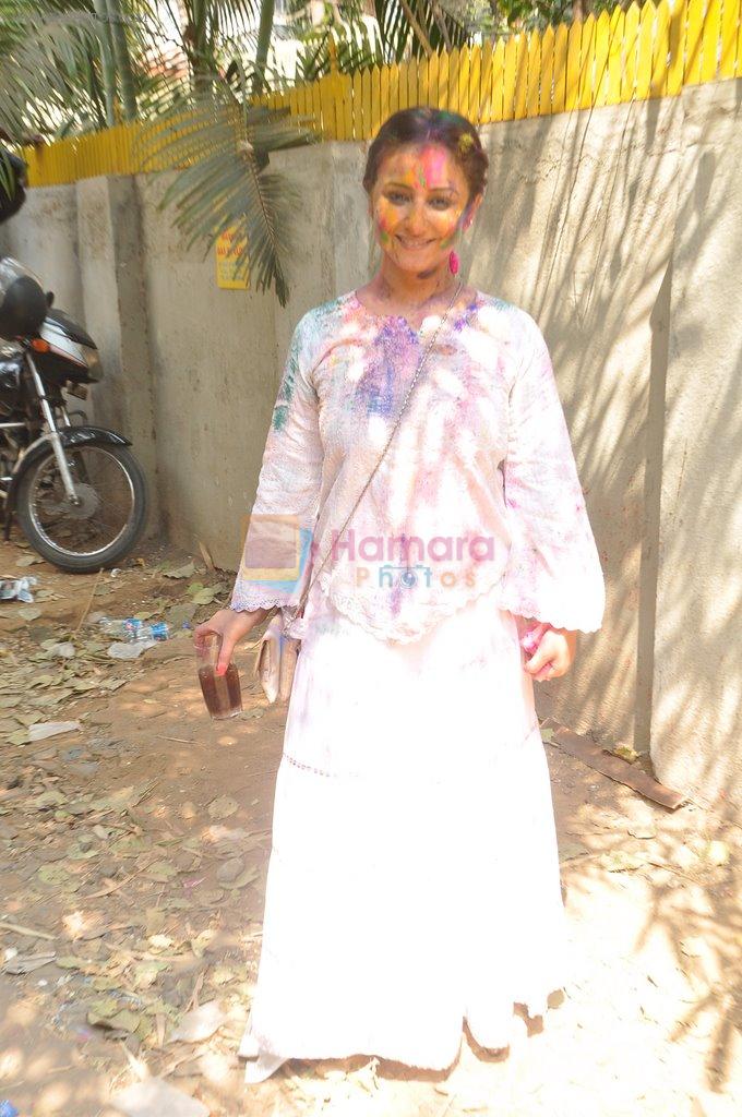 Divya Dutta at Shabana's Holi Celebration in Mumbai on 17th March 2014