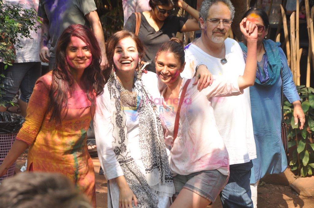 Dia Mirza, Richa Chadda, Aditi Rao Hydari at Shabana's Holi Celebration in Mumbai on 17th March 2014