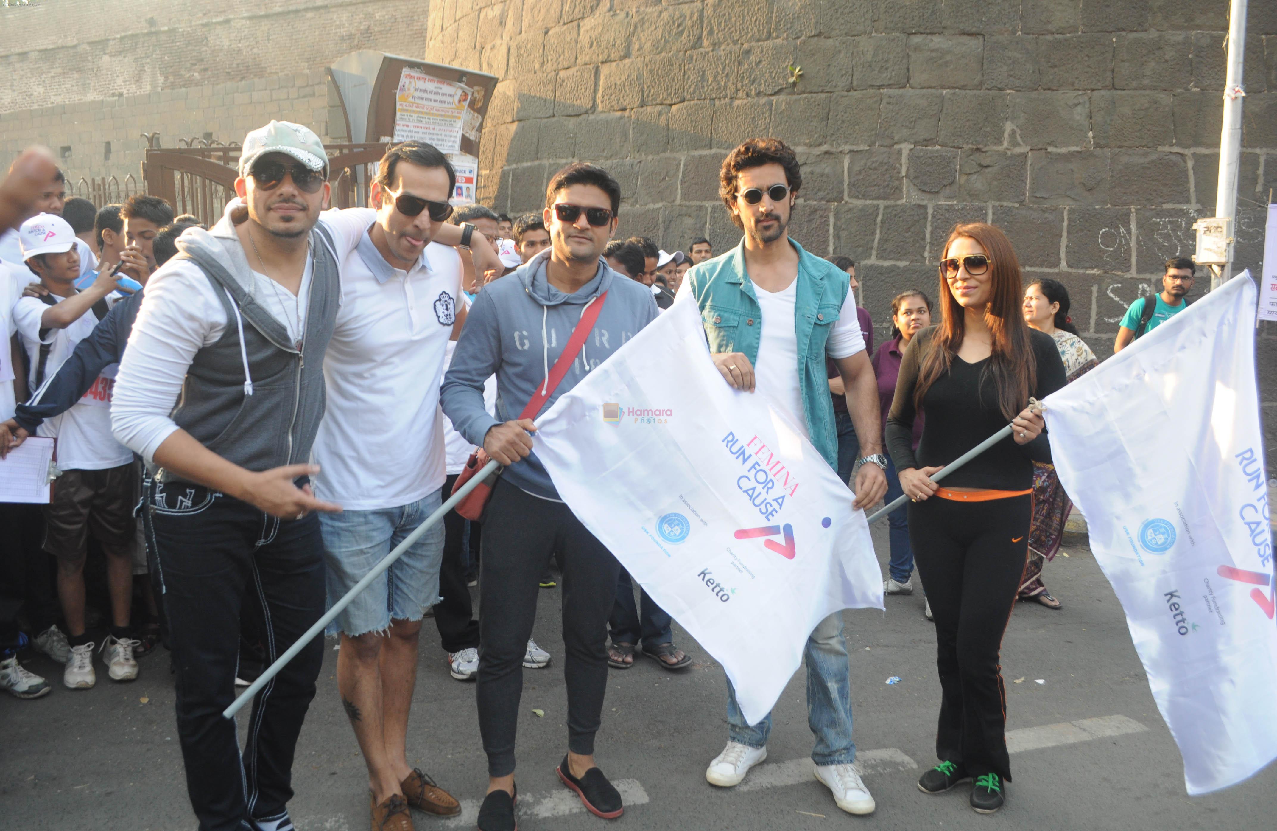 Ali Quli, Mr. Anand, Manav Gohil, Kunal Kapoor & Pooja Mishra at the _Femina Marathon-Run to Save The Girl Child_