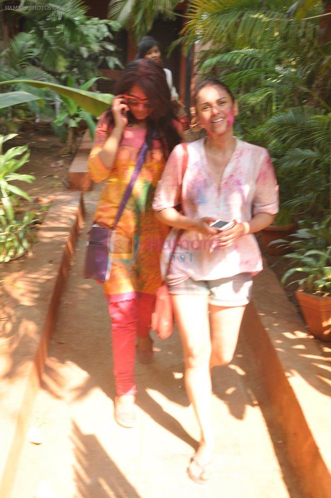 Aditi Rao Hydari, Richa Chadda at Shabana's Holi Celebration in Mumbai on 17th March 2014
