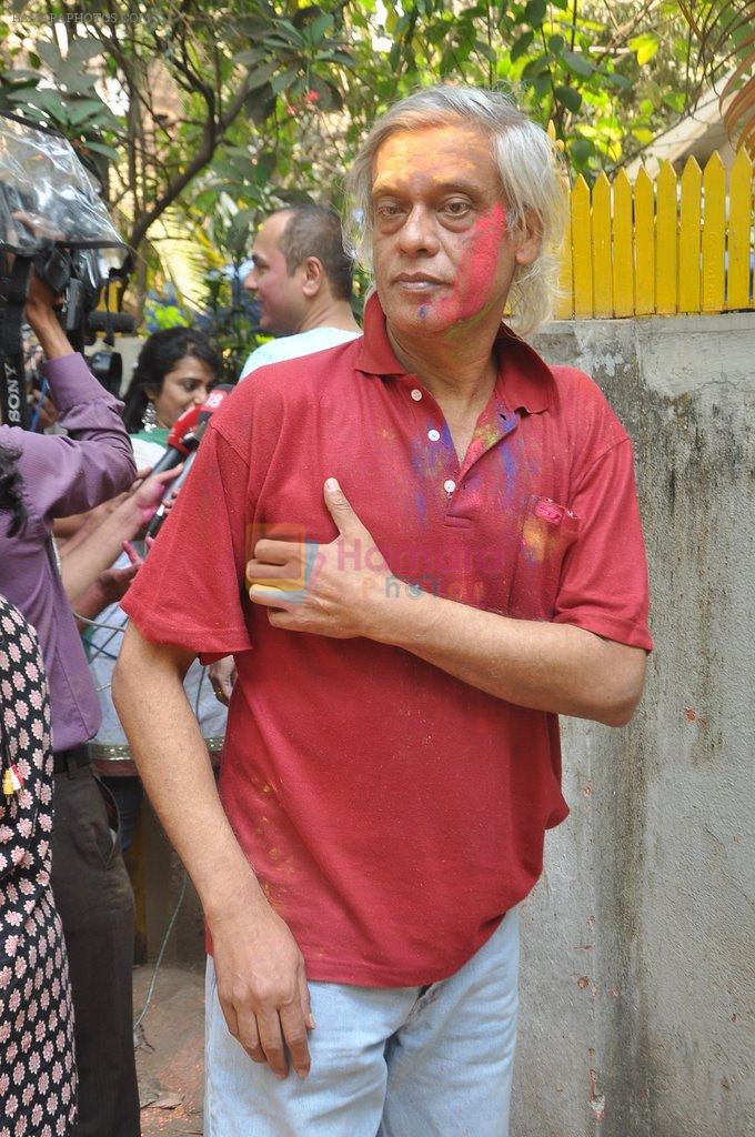 Sudhir Mishra at Shabana's Holi Celebration in Mumbai on 17th March 2014