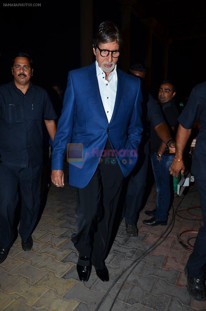 Amitabh Bachchan on the sets of Boogie Woggie grand finale in Malad, Mumbai on 25th March 2014