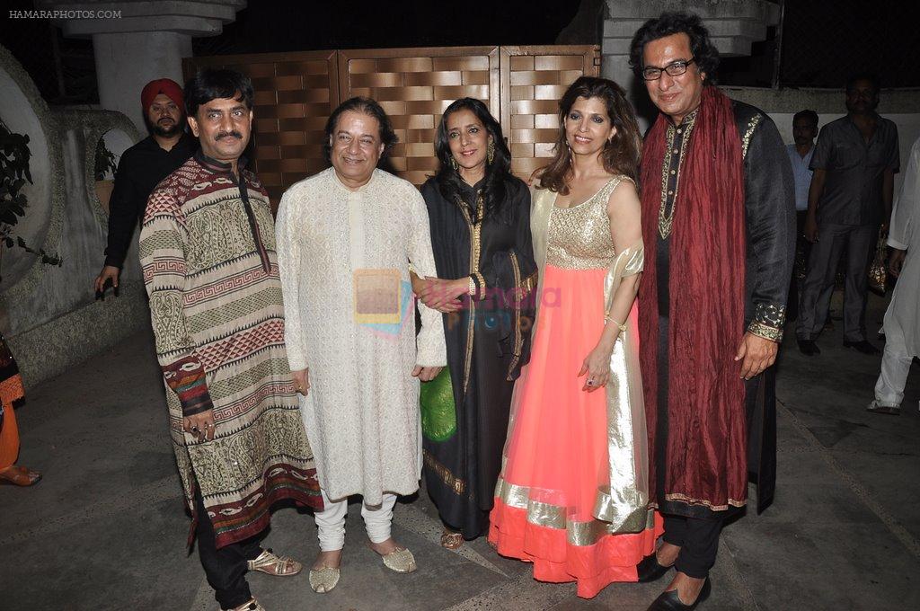 Talat Aziz, Bina Aziz, Anup Jalota at Music Mania's Shaam -e-Qwwali in Mumbai on 30th March 2014