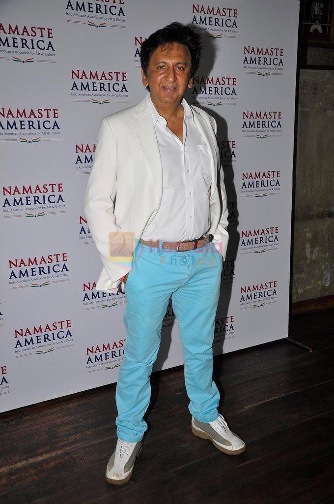 Kailash Surendranath at Namaste America with Gautam Rode in Hard Rock Cafe, Mumbai on 6th April 2014