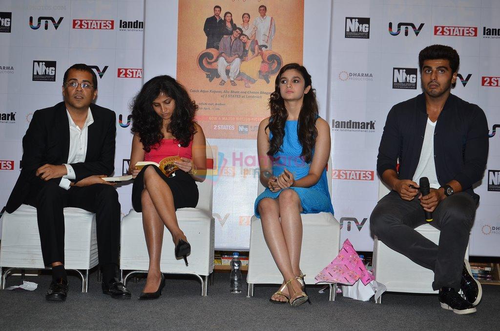 Chetan Bhagat, Anusha Bhagat, Alia Bhatt, Arjun Kapoor at 2 states new cover launch in Landmark, Mumbai on 7th April 2014