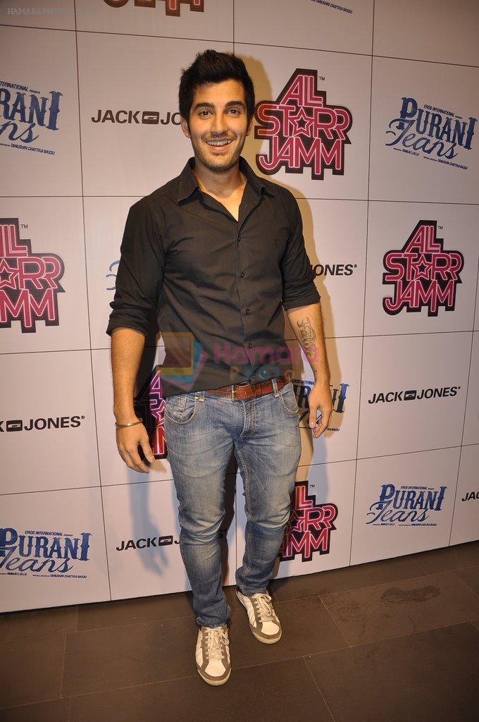 Aditya Seal with Purani jeans stars at Jack N Jones bash in Vero Moda, Mumbai on 9th April 2014