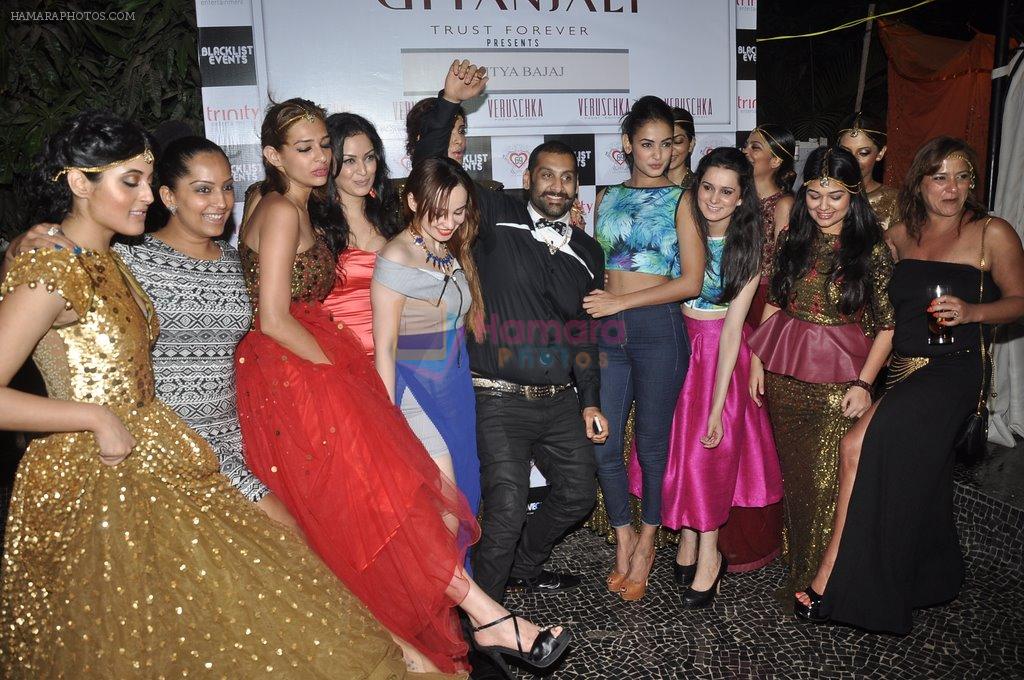 Sonal Chauhan at Nitya Bajaj fashion show in Villa 69, Mumbai on 18th April 2014