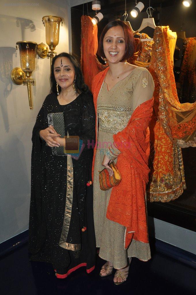 Ila Arun, Ishita Arun at Mayur Girotra store opening in Bandra, Mumbai on 18th April 2014