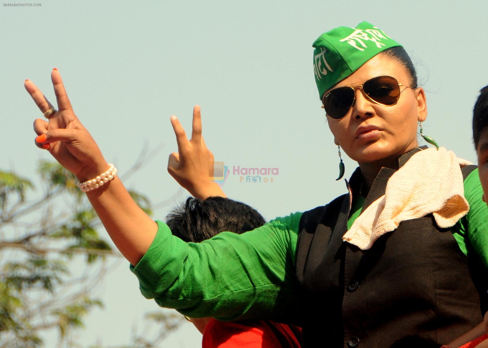 Rakhi Sawant (Candidate of Rashtriya Aam Party from North West Mumbai) during her finale rally