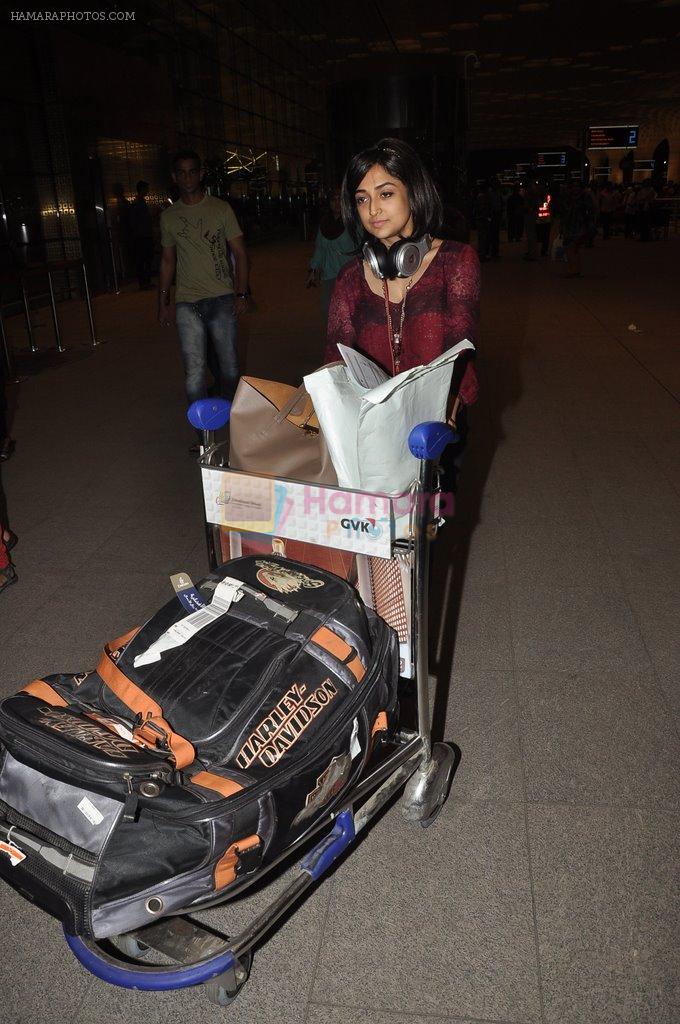 Monali Thakur at  IIFA Day 2 departures in Mumbai Airport on 22nd April 2014