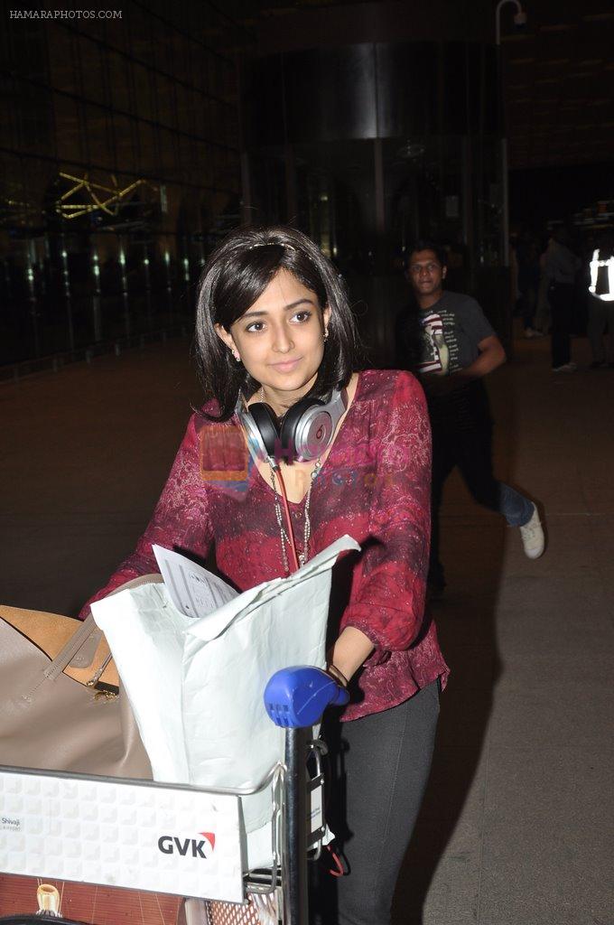 Monali Thakur at  IIFA Day 2 departures in Mumbai Airport on 22nd April 2014