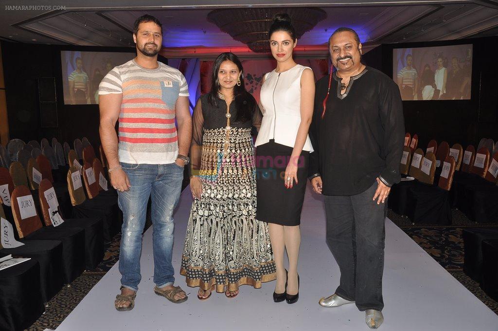 Leslie Lewis, Divya Kumar at SNDT's Chrysallis Fashion Show in Mumbai on 25th April 2014