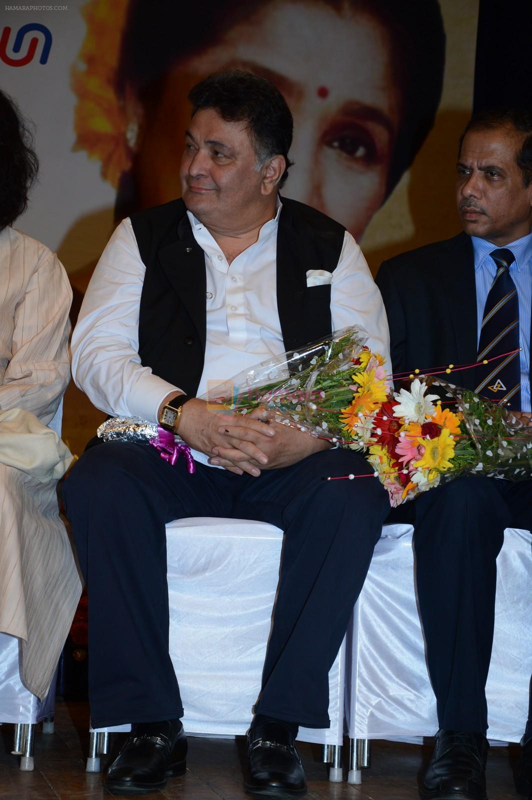 Rishi Kapoor at Master Deenanath Mangeshkar awards in Mumbai on 24th April 2014