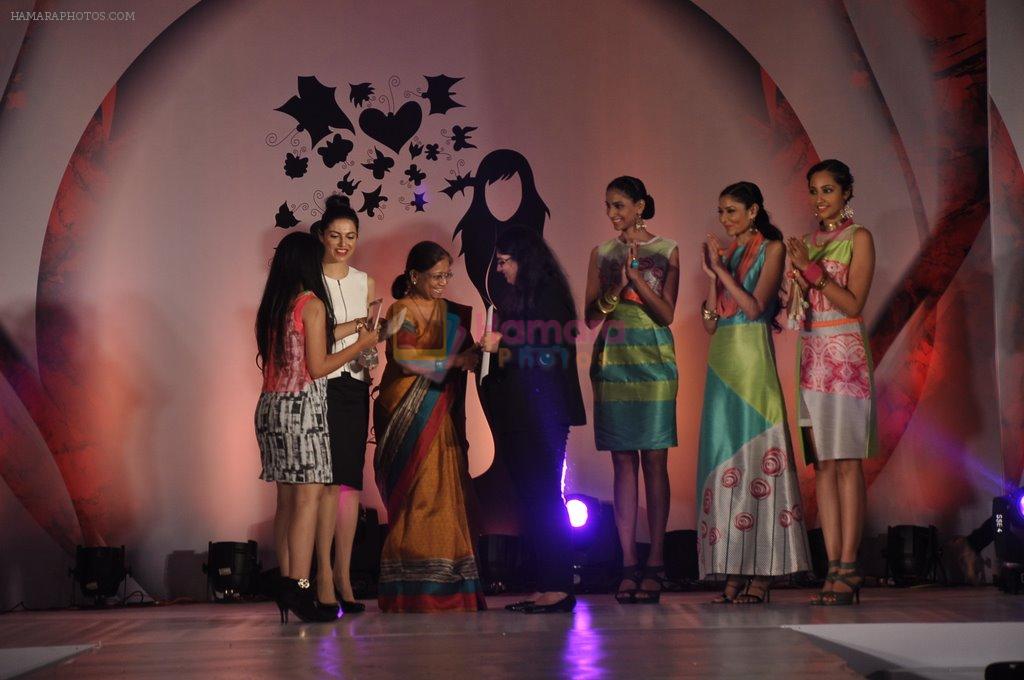 Divya Kumar at SNDT's Chrysallis Fashion Show in Mumbai on 25th April 2014