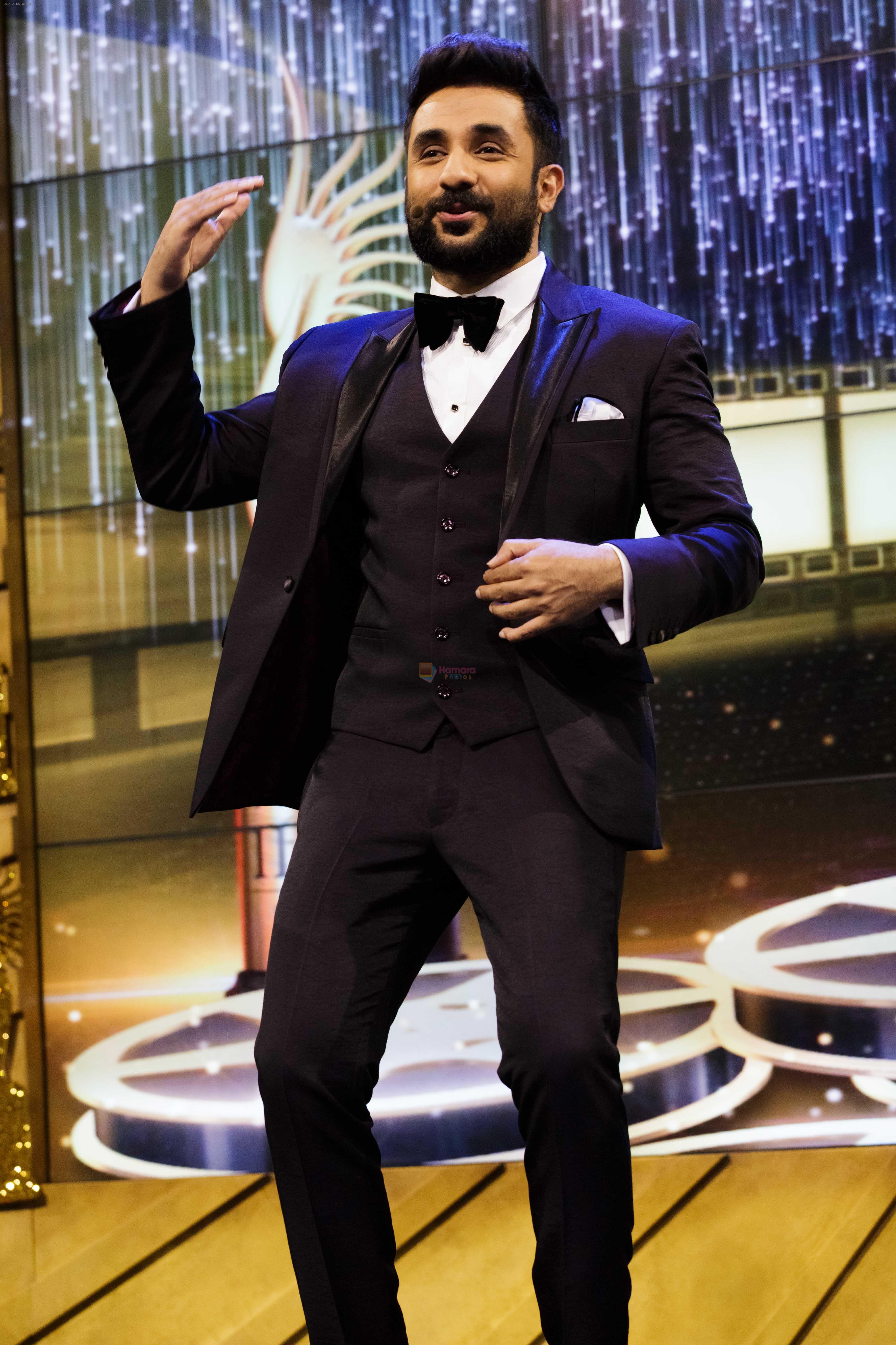 Vir Das at IIFA Magic of the Movies in Mid Florida Credit Union Amphitheater on 25th April 2014