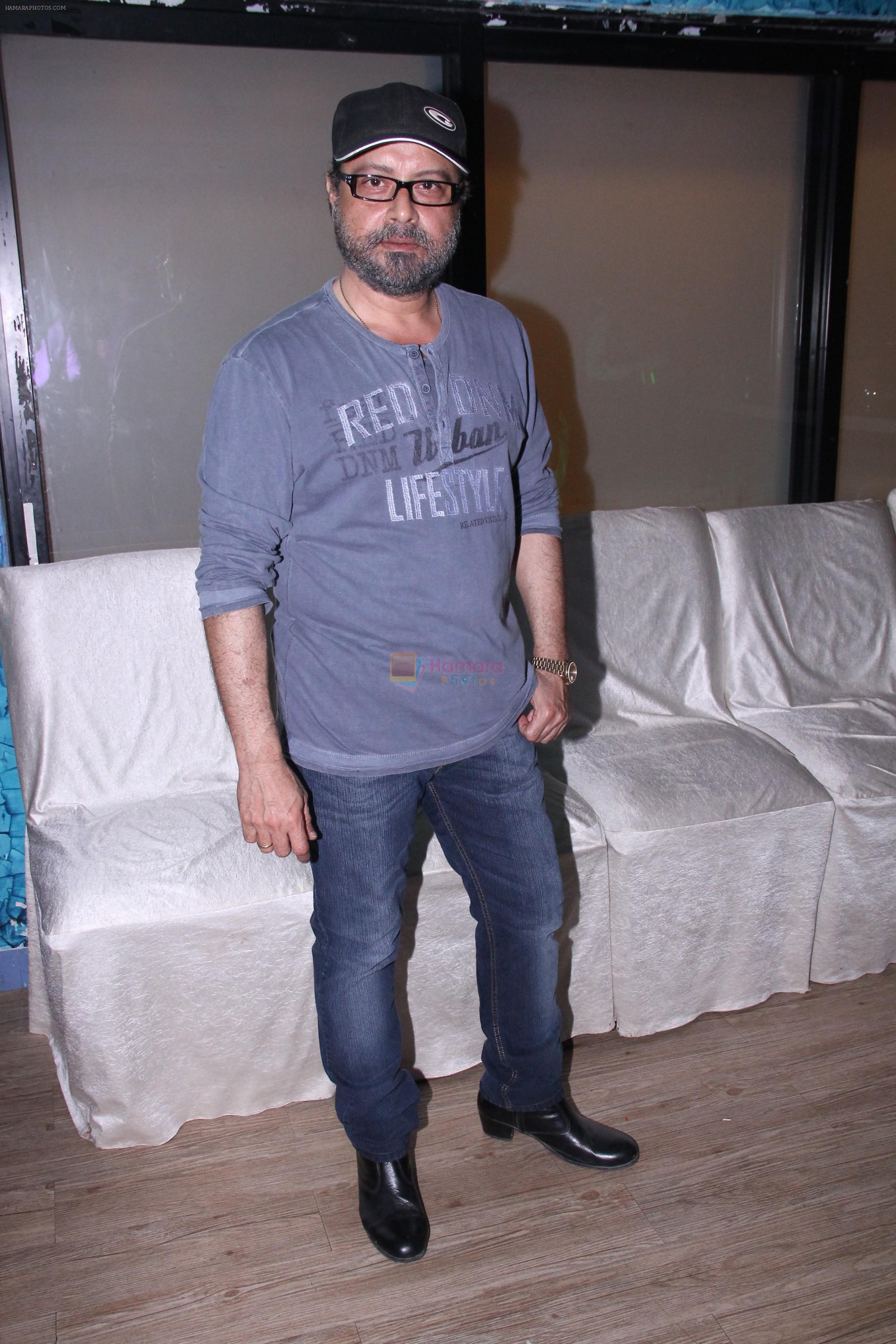 Sachin Pilgaonkar at Kishori Shahane b_day party in Country Club, Andheri, Mumbai on 26th April 2014