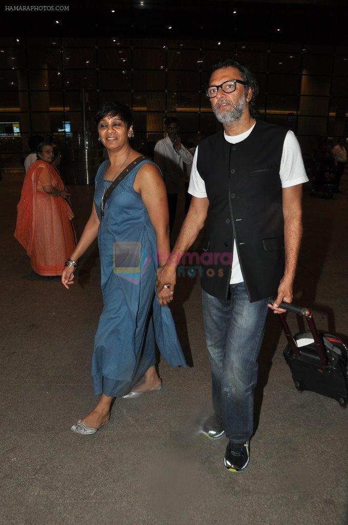 Rakesh Mehra return from IIFA in Mumbai Airport on 29th April 2014