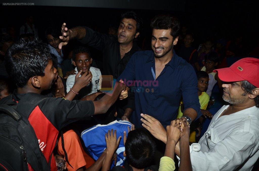 Arjun Kapoor at Special screening of 2 states for under priveledged children in Mumbai on 30th April 2014