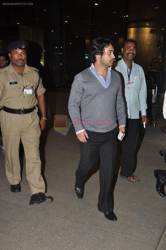 Narayan Rane snapped with family at airport in Mumbai on 30th April 2014